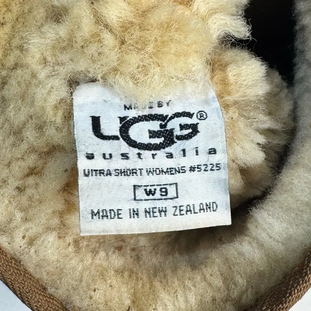 UGG Australia Classic Ultra Short Boots #5225 Chestnut Sheepskin Leather Size 9